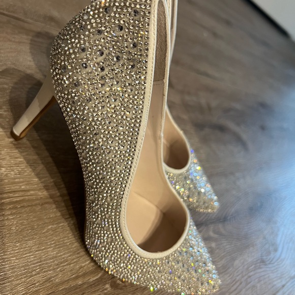 Sparkly Rhinestone Covered Pumps (Size 8) - Picture 4 of 8
